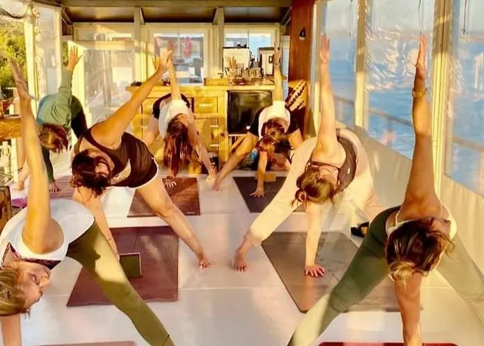 Peniche Alphonsia Maria Botel *